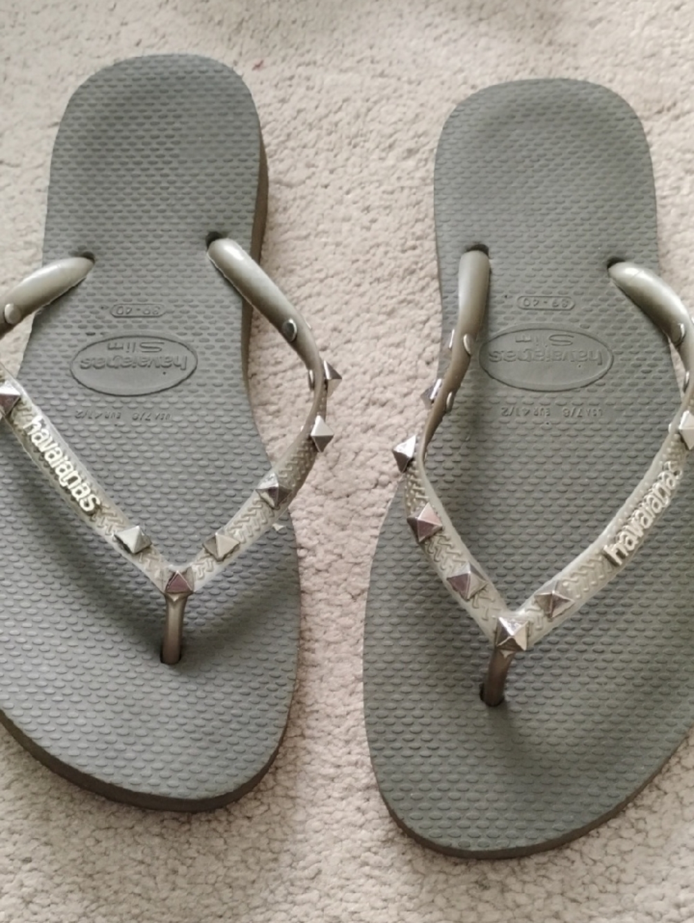 Havaianas Silver Pyramid Stud Logo Flip Flops